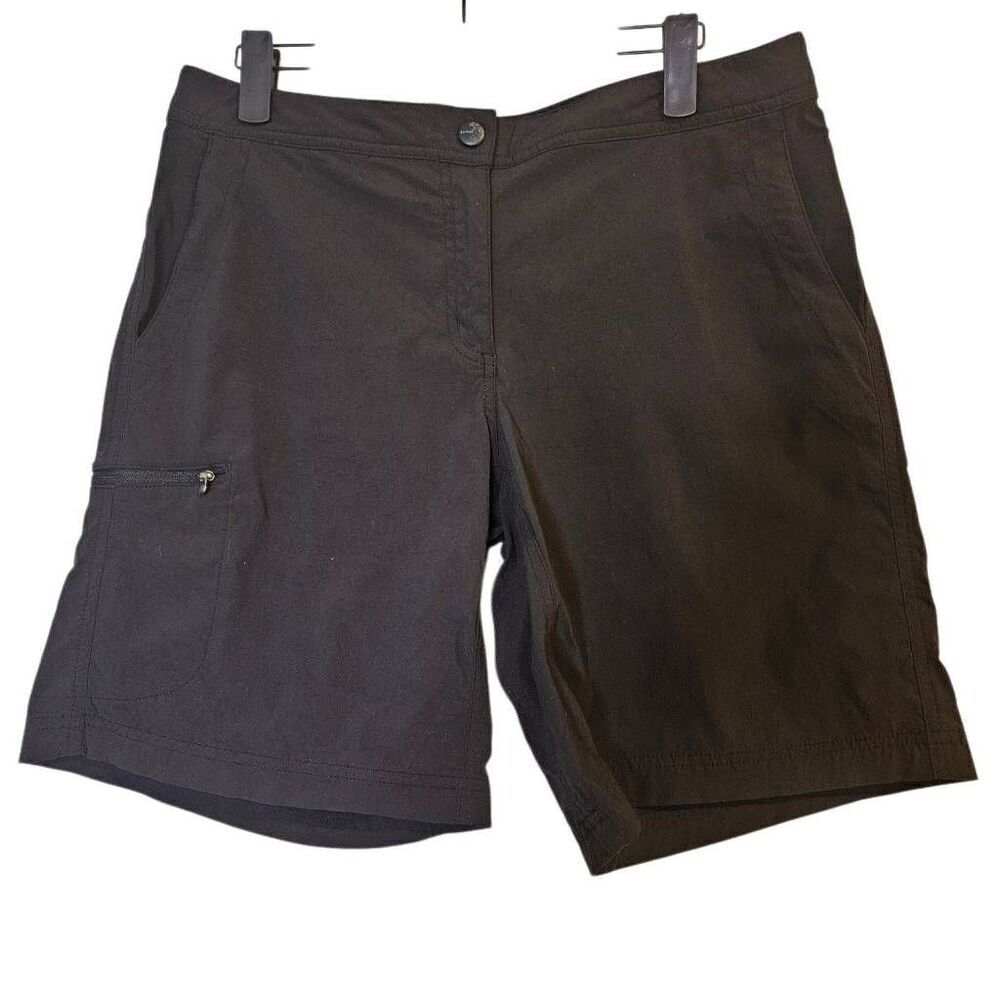 L.L Bean womens shorts, black size 10.   #804